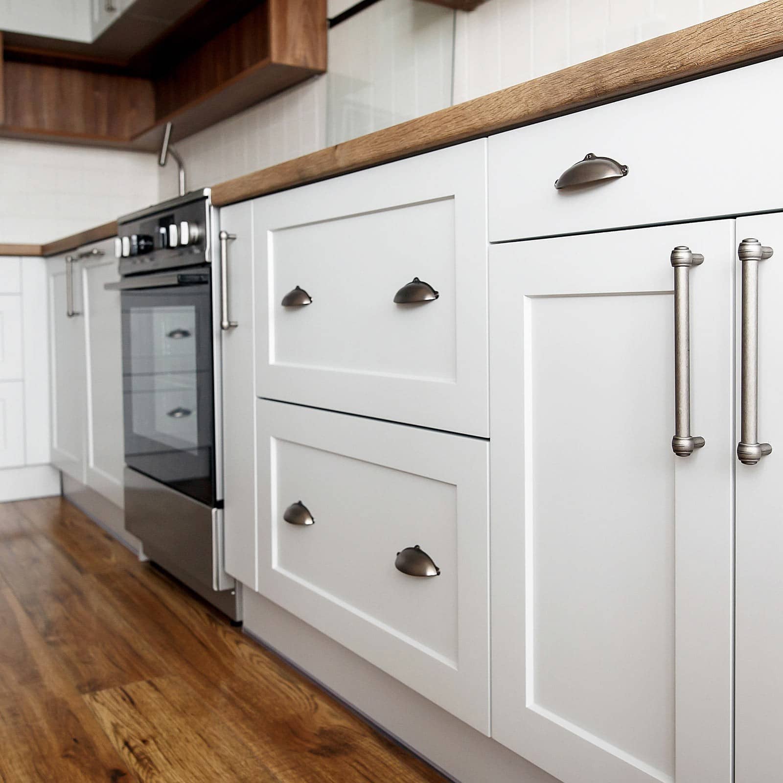 white kitchen cabinets | Dalton Wholesale Floors