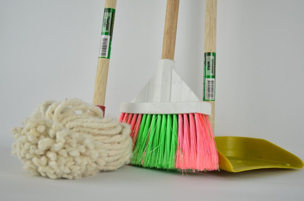 Dustpan mop and broom | Dalton Wholesale Floors